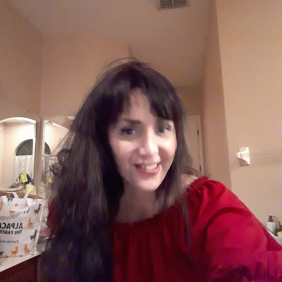 Meet your Posher, Stella James - Picture 7 of 11